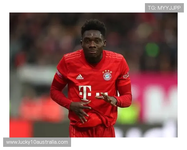 阿方索·戴维斯伤愈回归,拜仁左路防守增强